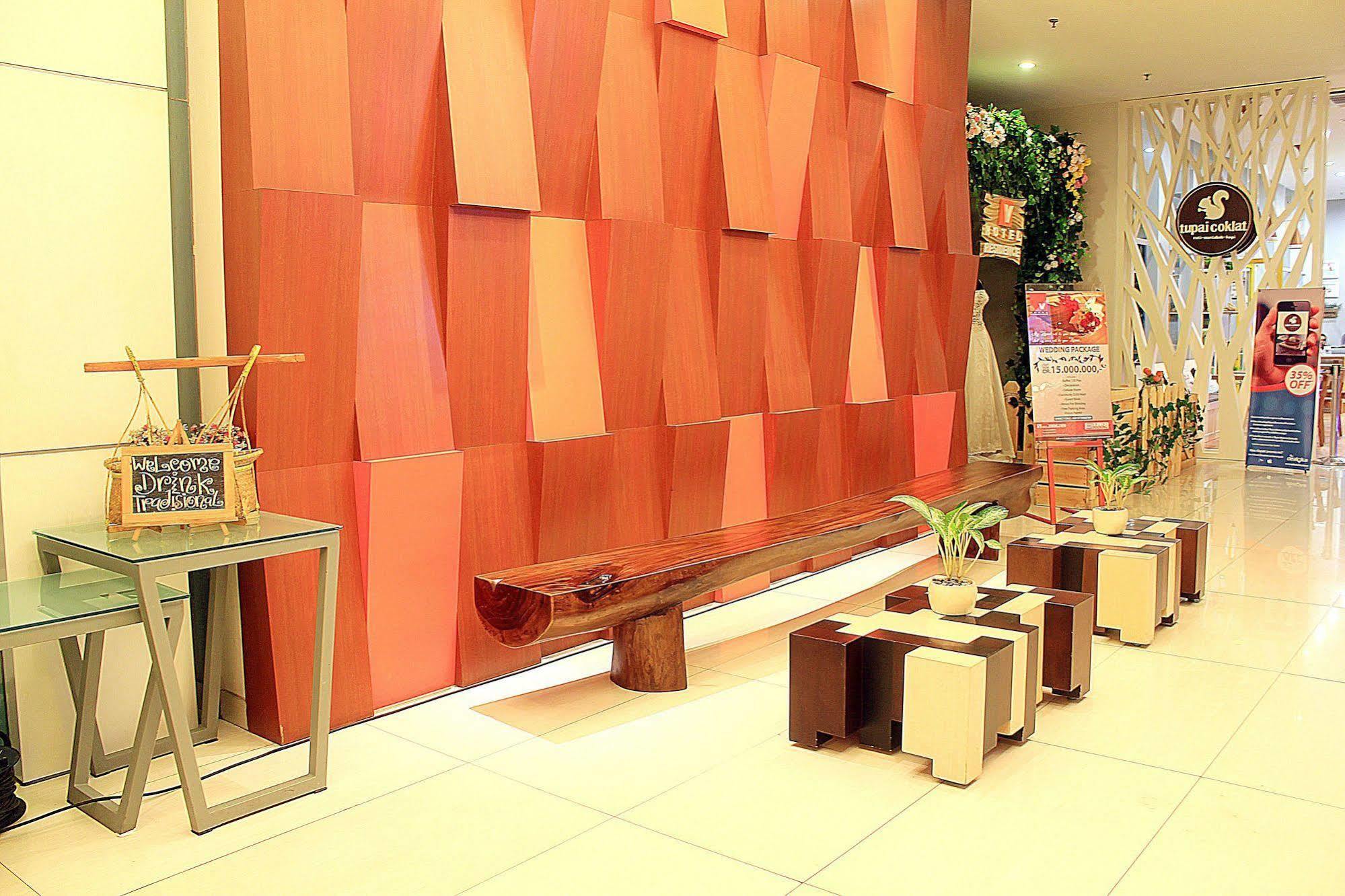 Zen Premium Setrawangi Raya Hotel Bandung Exterior photo