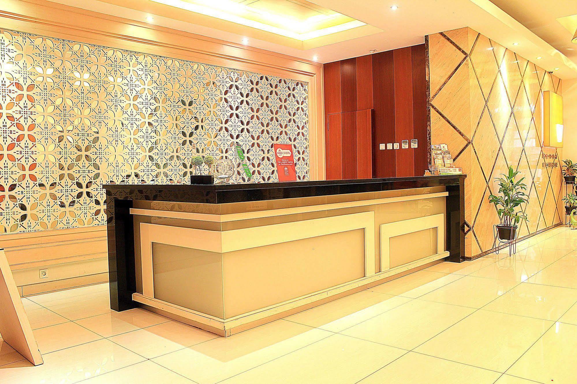 Zen Premium Setrawangi Raya Hotel Bandung Exterior photo