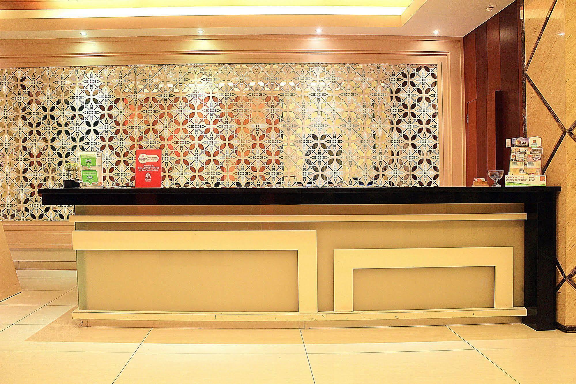 Zen Premium Setrawangi Raya Hotel Bandung Exterior photo